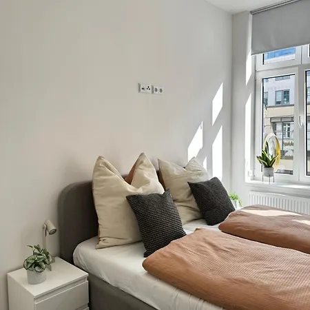 Modernes Am Marienplatz * شفيرين