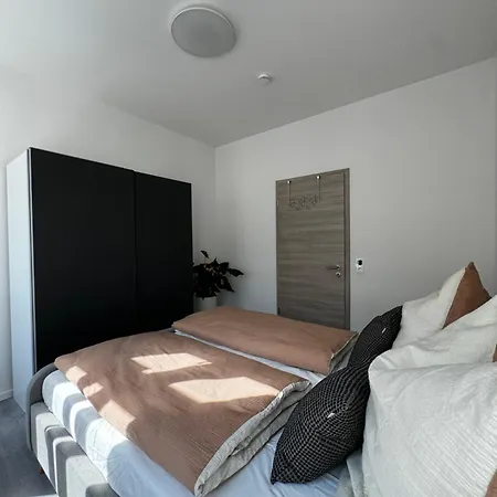 Modernes Am Marienplatz Апартаменти Шверін